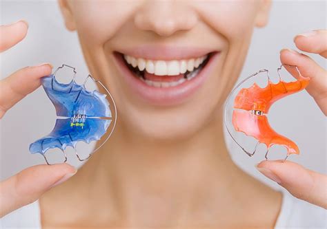 Pros and Cons of Removable and Fixed Retainers | Cawthra Dental