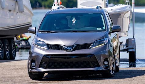 Toyota Sienna shakes at highway speeds - causes and how to fix it