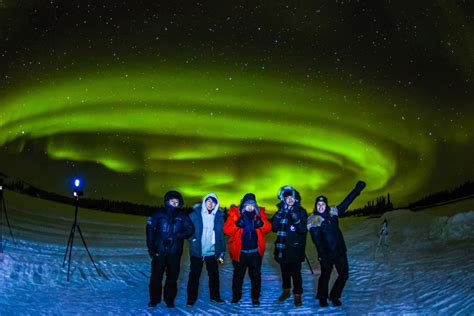 Yellowknife Aurora Viewing | Northern lights Searching Tours