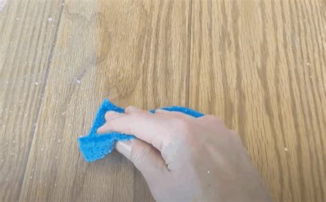 How to Get Paint Off Laminate Flooring [7 Methods]