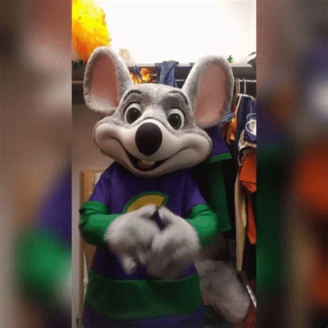 Chuck E Cheese Thumbs Up GIF - Chuck E Cheese Thumbs Up Two Thumbs Up ...