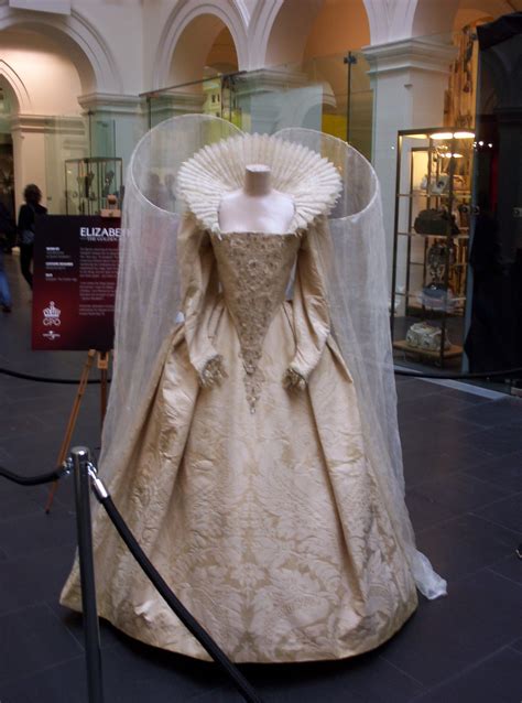 Elizabethan Dress from "Elizabeth", White Dress | Elizabethan costume, Tudor costumes, Elizabeth ...