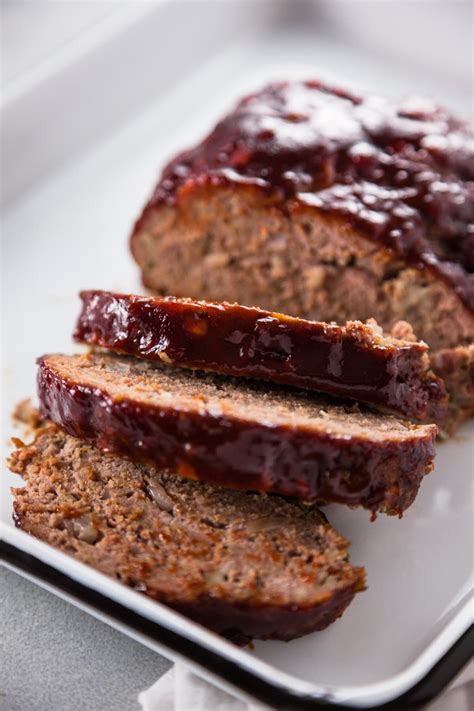 BBQ Meatloaf | Recipe | Bbq meatloaf, Meatloaf, Easy meatloaf recipe with oatmeal