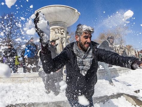 Video: Washington plays host to giant snowball fight | The Independent | The Independent