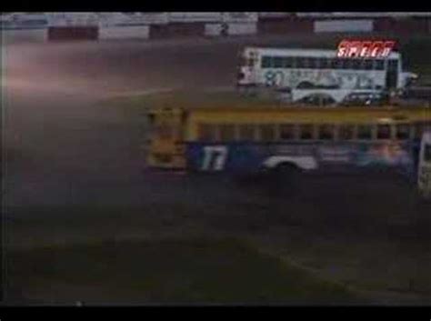 School Bus racing in figure eight - YouTube