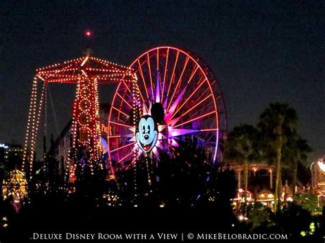 Pixar Pier (Paradise Pier) at night, Disney California Adventure Park ...