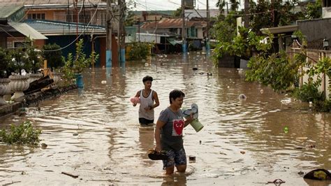 Philippines storm Nalgae kills dozens in floods and mudslides - BBC News