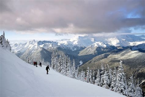 WanderingAway.com : Skiing Crystal Mountain