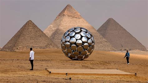 See Egypt's Pyramids of Giza from a new creative perspective