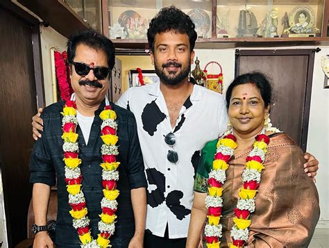 Actor Pandiarajan family photo goes viral in internet - தமிழ் News ...