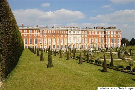 Ghost Of The Grey Lady Of Hampton Court Palace Photographed | HuffPost UK