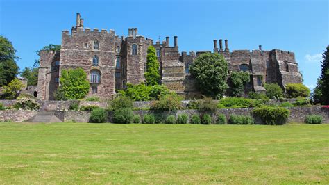 Berkeley Castle, site of Edward II's imprisonment and likely murder ...