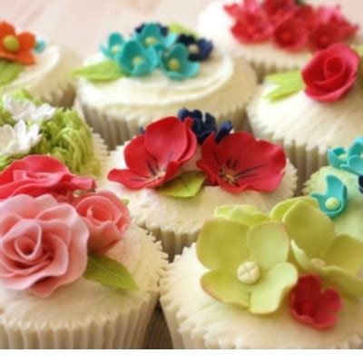 Fondant Cupcakes Workshop Singapore - Gra Baking Academy