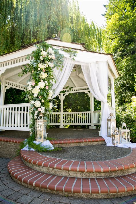 Gazebo Wedding Decor Ideas