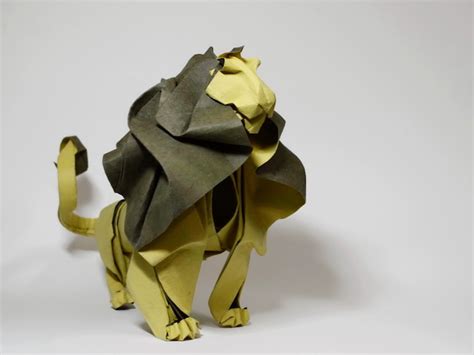 Origami Artist Creates Charming Animals with Unique Wet Folding Technique