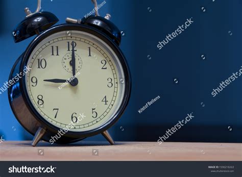 103 Clock 9pm Images, Stock Photos & Vectors | Shutterstock