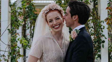 Emma Watkins, Emma Wiggle wedding: Former The Wiggles star marries Oliver Brian | Vogue Australia