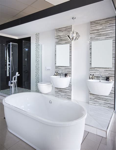 Beautiful #modern bathroom... #freestanding #bath #blackandwhite # ...