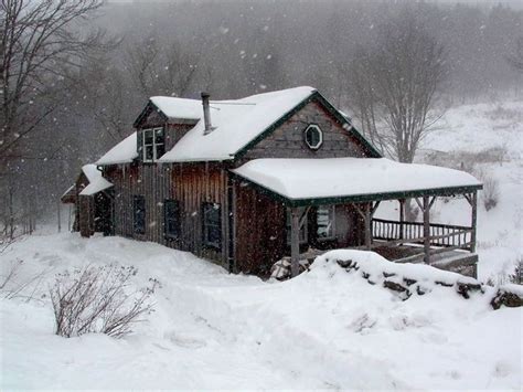 covered porch | Cabins in the woods, Winter cabin, Cabin