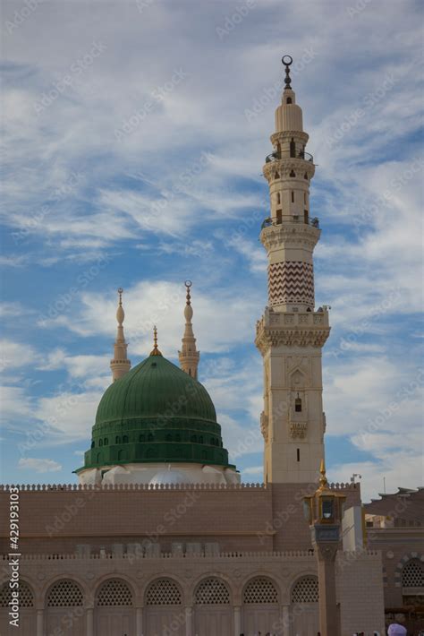 Green Dome of masjid al Nabawi on a blue sky day. Prophet Muhammed Sw ...