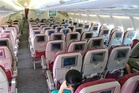 Qatar Airways Economy Comfort : Review: Qatar Airways Economy Class, Doha to Los Angeles ...