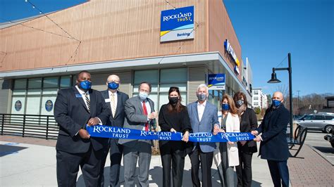 Rockland Trust Bank opens branch in Shrewsbury