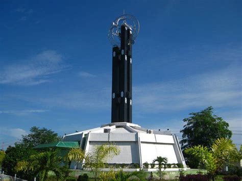 Tugu Khatulistiwa(Equator) | Photo | Pontianak, Beautiful places, Places to go