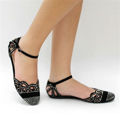 Buy Flat Shoes, Be Comfortable & Stylish | StylesWardrobe.com