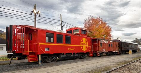 Great Smoky Mountains Railroad: What Makes This The Most Scenic Fall ...