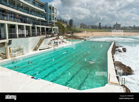 Bondi Icebergs swimming pool. Bondi Beach, Sydney Stock Photo - Alamy