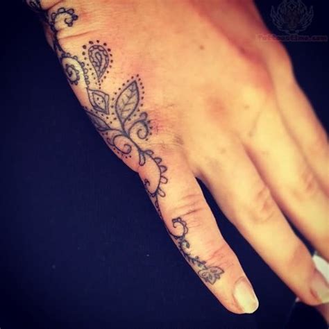 Paisley Pattern Tattoos : Page 30 | Small hand tattoos, Side hand tattoos, Hand tattoos for women