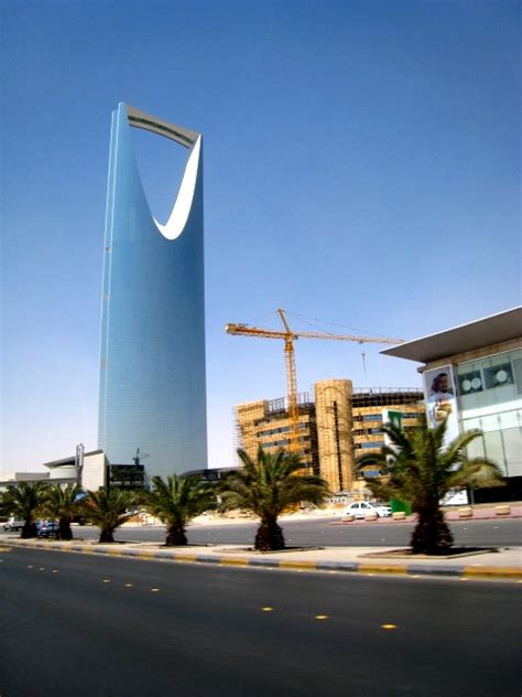 Kingdom Tower, Riyadh - a photo on Flickriver