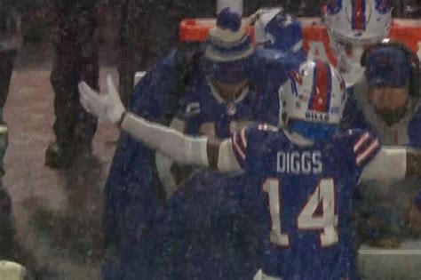 Frustrated Stefon Diggs has words with Josh Allen in Bills' loss - JiveBlog