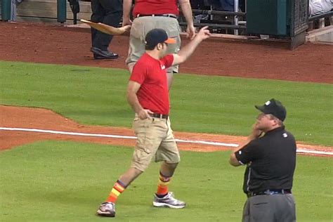 Dancing Astros groundskeeper - SBNation.com