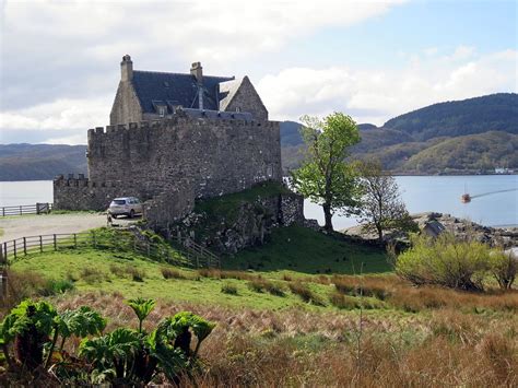 DUNTRUNE CASTLE - Cottage Reviews (Kilmartin, Scotland) - Tripadvisor