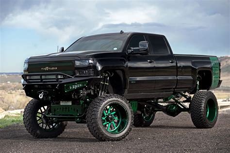 Pin by Hel_lion79 on Whatever | Jacked up trucks, Lifted chevy trucks, Chevrolet silverado 2500hd