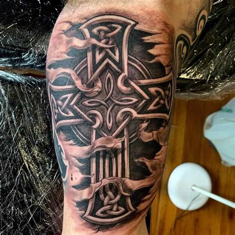 Top 67 Best Tribal Cross Tattoo Ideas - [2021 Inspiration Guide]