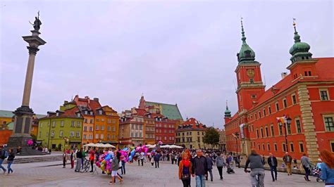 Warsaw Castle Square and Old Town