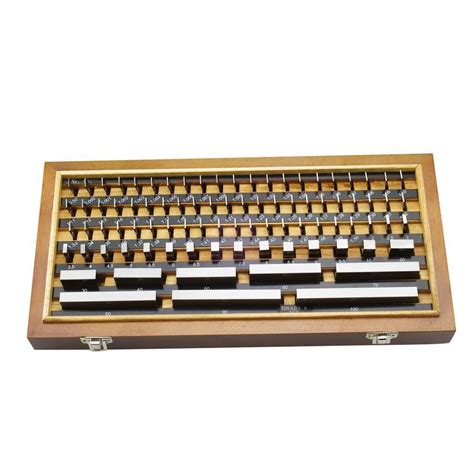 Moore & Wright MW700‑12 (Grade 2) Steel Gauge Block Set 32 Pieces - DML