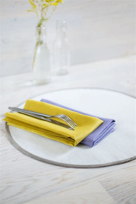 Round Placemats Natural Linen Placemats Reversible Placemats - Etsy