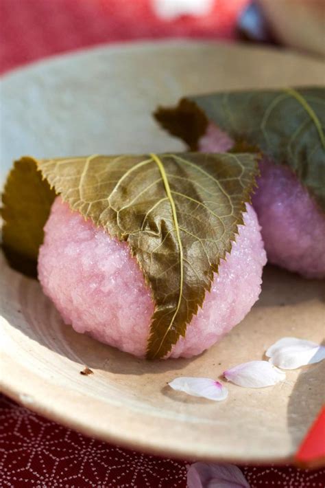 Sakura Mochi (Easy Japanese Pink Mochi Recipe)