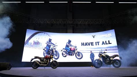 Bajaj Triumph Speed 400 and Scrambler 400X gets 10,000 bookings in ...