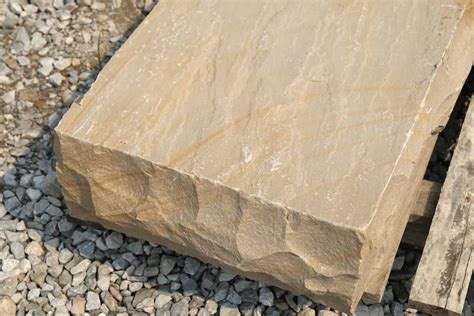 Buff Sandstone Rockface | Treads & Steps‍ | Stone Center