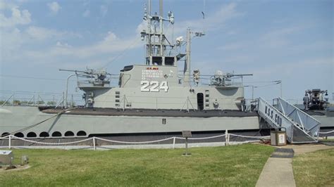 USS Cod Submarine Memorial, Cleveland