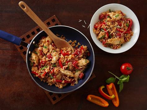 20-Minute Basil, Chicken & Tomato Rice Recipe