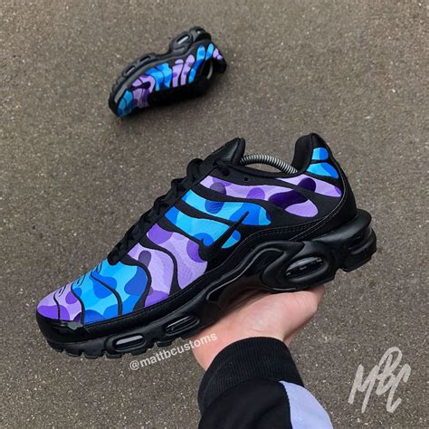 Black Nike air max plus (TN) with blue/ purple lava lamp camo design ...