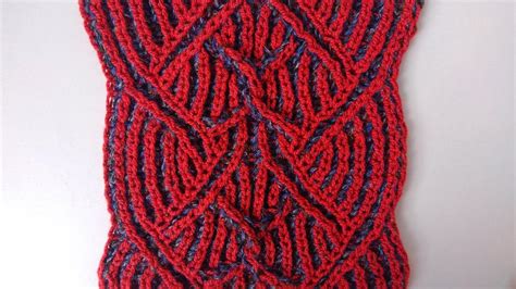 Center cable, two-color brioche stitch knitting pattern + free chart