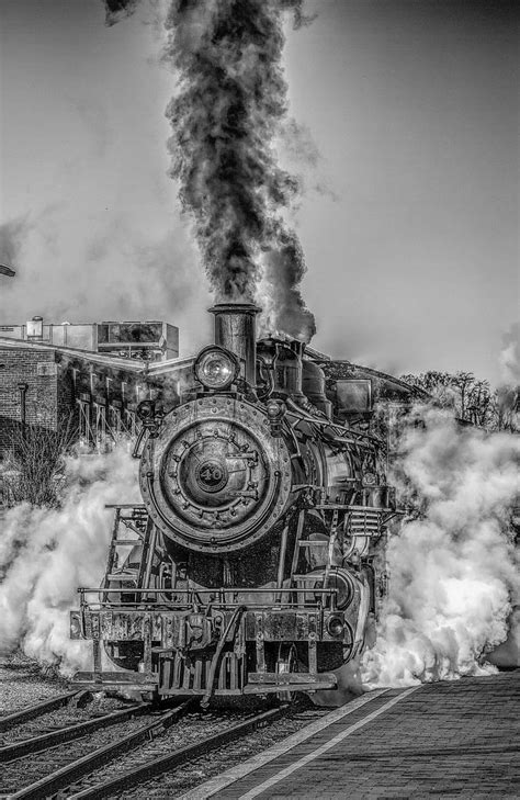 Royalty-Free photo: Grayscale photo of train | PickPik