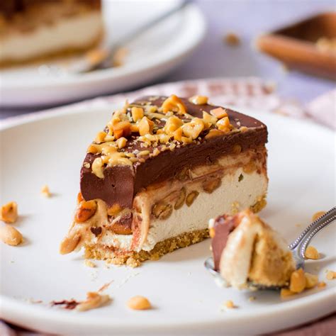 Snickers Ice Cream Cake - The Tasty K