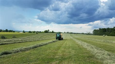 Missouri Farmland Prices Steady Despite Tough Economy